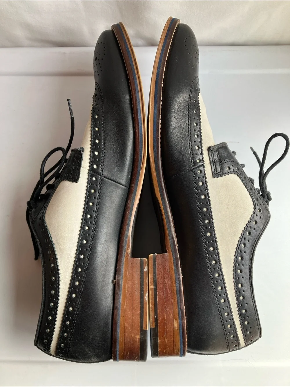 Johnston & Murphy Conard Wingtip spectator Oxford dress shoes b&w